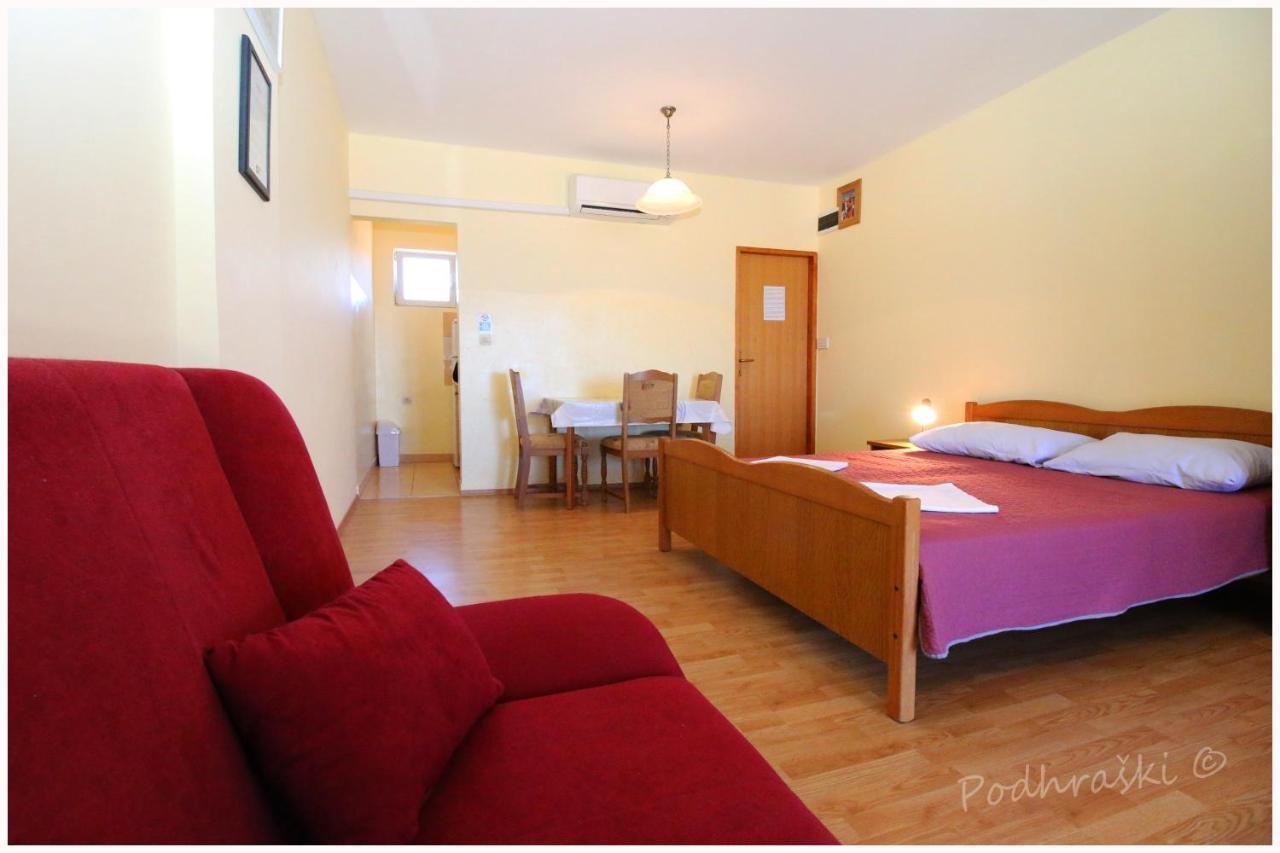 Primosten Apartments Εξωτερικό φωτογραφία