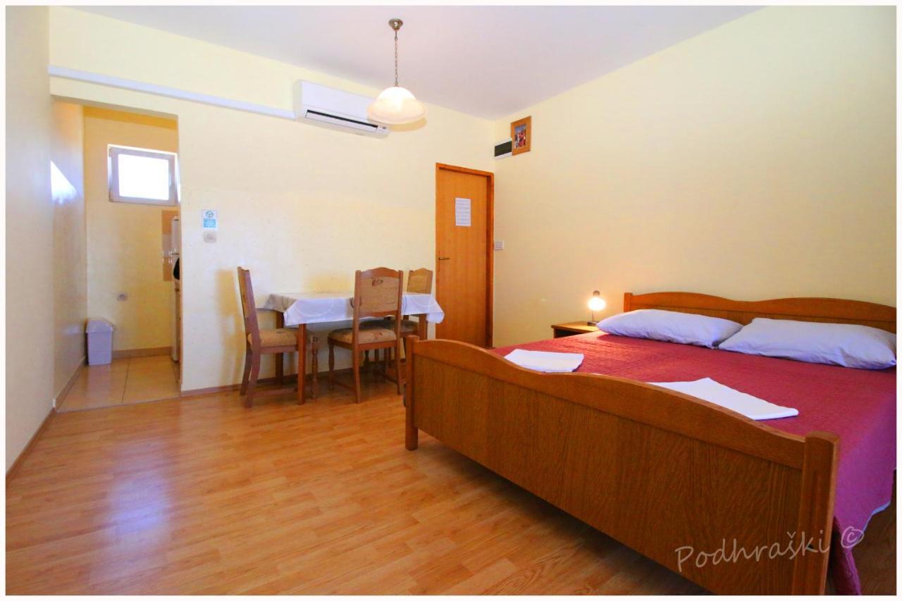 Primosten Apartments Εξωτερικό φωτογραφία